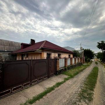 Частина будинку у центрі міста
