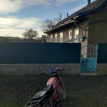 Дом возле моря в селе