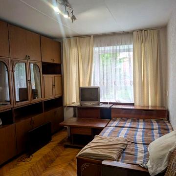 Двокімнатна в центрі з окремими кімнатами підходить під державні програми