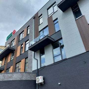 Продаж 1 кімнатної квартири 51м2 з Газ опаленням! Клубний будинок.Під чистовий ремонт.