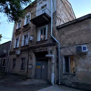 Продам 1-кімнатну квартиру на вул. Мітракова — поруч сквер Мечникова та центр Одеси!