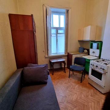 Продам 1к в центрі міста, поруч з обласною лікарнею