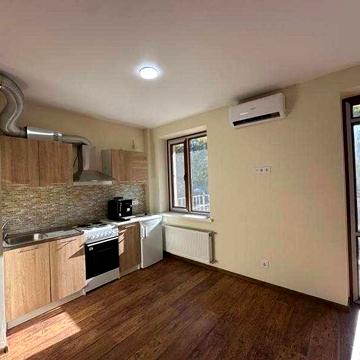 В продажу 1 квартира 25 м² з ремонтом  -  ЦЕНТР