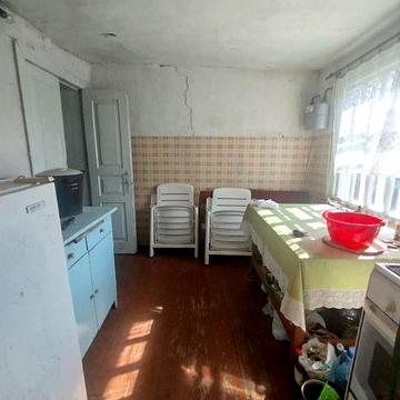 Яківці, продам частину будинку з окремим двором