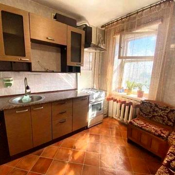 2х кімнатна в Центрі, Нове планування, Цегла, 51м2, Гарний стан!