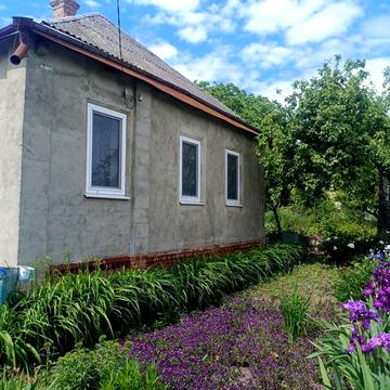 Продам отдельно стоящий дом п.Коротыч 60м2 участок 13 соток-кадастр ц 25 т.д
