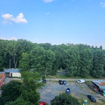 Продаж 2 к. квартири біля парку