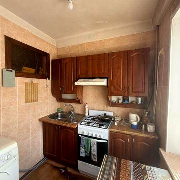 БЕЗ КОМІСІІ! 72м2 4 кКв квартира з косметичним ремонтом. Газ. ТОП локація. Мінімальне оформлення