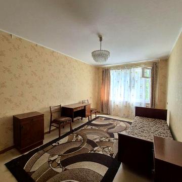 3- кімната  квартира на  Коваленка ( Пухова). Працюємо з програмами
