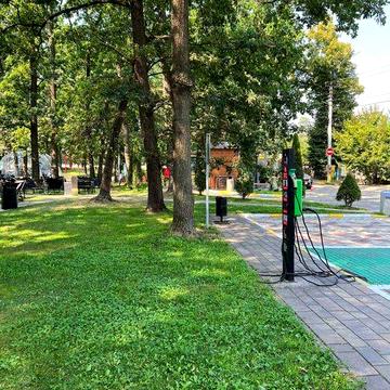 Продаж Таунхауса, центральні комунікації, Вихід прямий в парк Незнайка