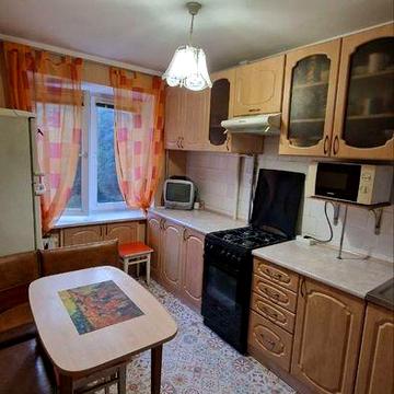 Оренда двокімнатної квартири по вулиці Вигоди 60