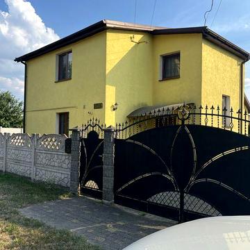Будинок з ремонтом