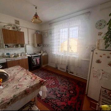 Продаж 3х кімн кварт 4/4 Чернівці вул.Заводська Садгора