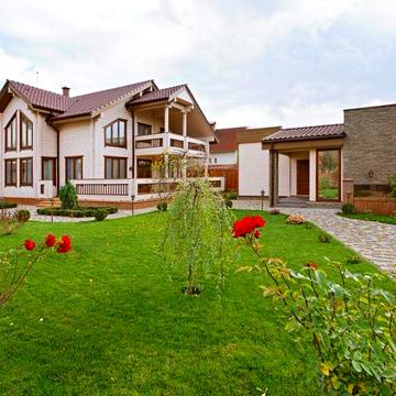 Ексклюзивний комплекс із двох будинків на Русанівських Садах, вихід на озеро, власна набережна