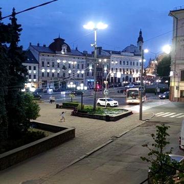 Оренда Здам 2 кімнатна 2/5 від власника без % Центр (біля ШОШО фонтани) вул. Поштова 3
