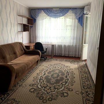 Оренда. 5 Зарічний. Простора 1кім.квартира по Бродвею. Чиста і охайна