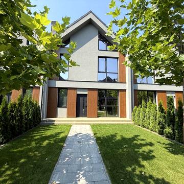 Таунхаус 160 м² + 55 м² мансарда, газ, бомбосховище
