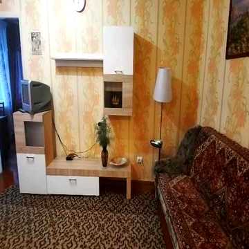 Сдам 2 комнатную квартиру на Краснова