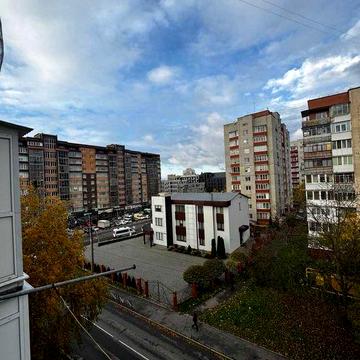 Зміна Ціни Терміново 2к Хрущівка з розділ. кімнатами в Центрі ,все поруч  Школи і ТЦ