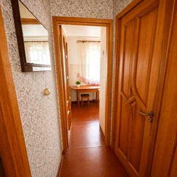 Продам 2-кімнатну квартиру в м. Звягель , деталі стосовно ціни по номеру телефону ( пишіть у вайбер)