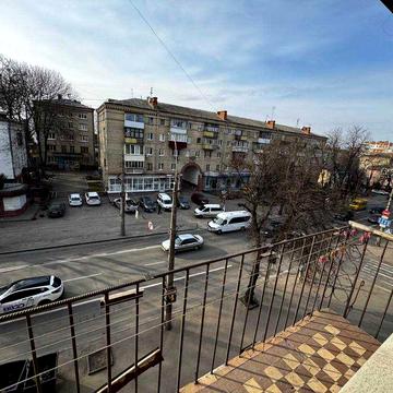 Зміна ціни ТЕРМІНОВО! 2км в Центрі нашого міста , 43 м2   3/5 поверх , не кутова, є балкон