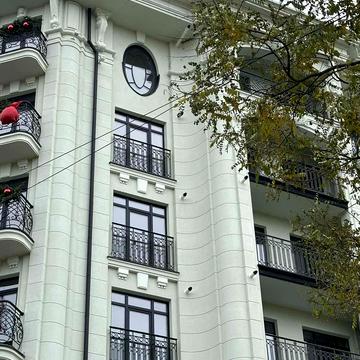 Гімназична вул., 13