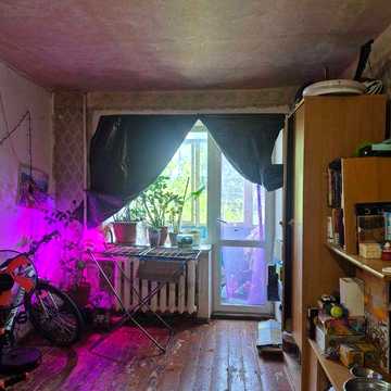 Продам 3 к .квартиру на Баварі