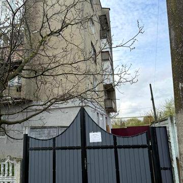 Продається нерухомість (квартира з власною терасою)