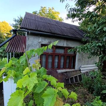Терміново продам дві земельні ділянки  (Дачі)і Будинок! Золочівська!