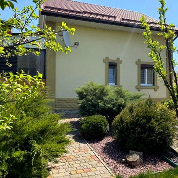 Продаж будинку, дачі на березі річки Дніпро
