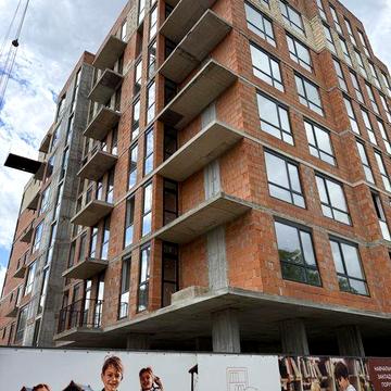 Продам 2 кімнатну в ЖК біля парку