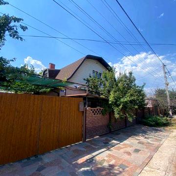 Продаж будинку 103 кв.м. по вул. Шулейкіна (взуттєва фабрика) з доглянутою територією, сауною та будиночком для відпочинку