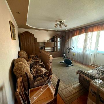 Продам 3-х кімнатну квартиру в центрі міста Городенка.