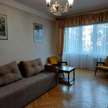 Липківського 15 оренда 3-кімн квартири біля метро Вокзальна, ультрамарин династія