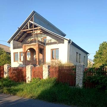 Будинок с. в. Великі Гаї. дуже гарне планування