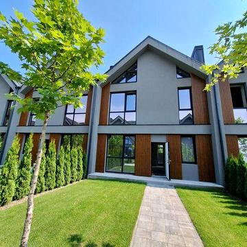 Таунхаус 160м2 з ПІДВАЛОМ (укриттям) та мансардою! Всі центральні комунікації. ГАЗ!