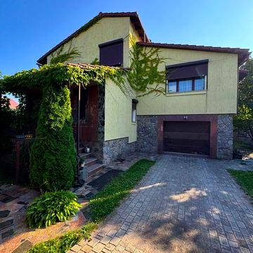 Будинок 180 м² у Полтаві. 10 соток .Гостьовий будинок, лазня, басейн .Держпрограми 21908