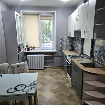 Оренда 2к квартири сталінка Металургів