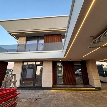 Будинок 170 м на 8 сотках/газове опалення/критий паркінг та тераси.