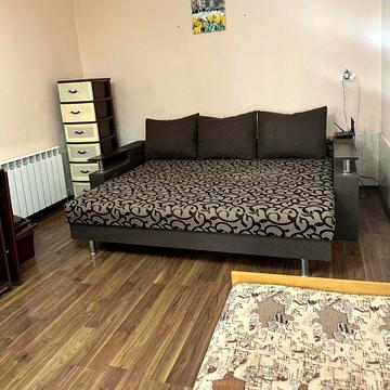 Здається в оренду велика 1 кімнатна квартира