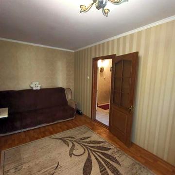 Продаю 2 к квартиру на Строителей