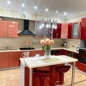 Продаж 4х кімї квартири у газифікованій новобудові Центр міста ЖК Каскад