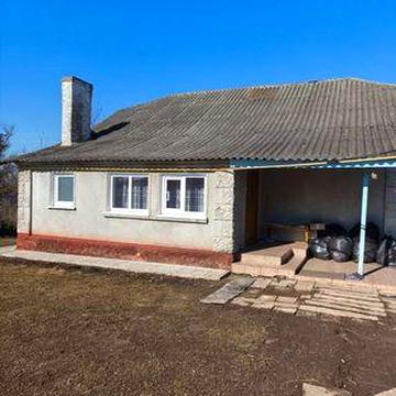 Продам дім в селі або здам в оренду.