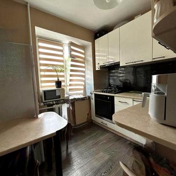 Продаж 3 кімнатна квартири вул. Патона