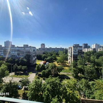 Продам 3-кімнатну квартиру 59,9 м² біля метро Лісова | вул. Ореста Левицького, 11 | Під ремонт | 48 000 $