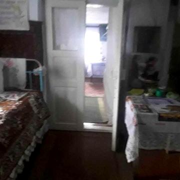 Продам хату в мальовничому місці . Хмельницька обл. Дунаївецький р-рн