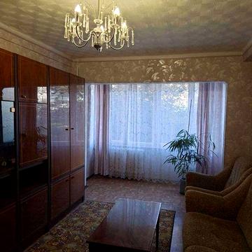 Продається 2-кімнатна квартира,метро Лісова