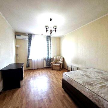 Продам 1 кімнатну квартиру на Позняках по вул. Урлівська 34 а,