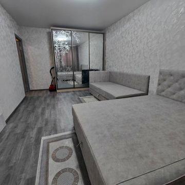 Продам 1 комнатная квартира Залютино (10 минут от метро Холодная Гора) Свежий капремонт!