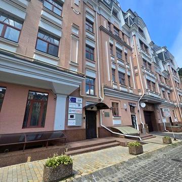 Поділ, Воздвиженська  22